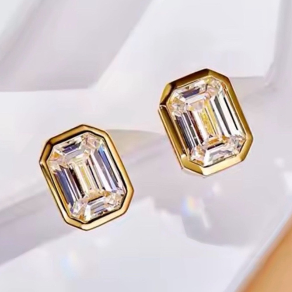 Gold Emerald-Cut Crystal Stud Earrings - Clear and Gold